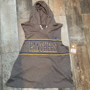 Sleeveless collegiate tank